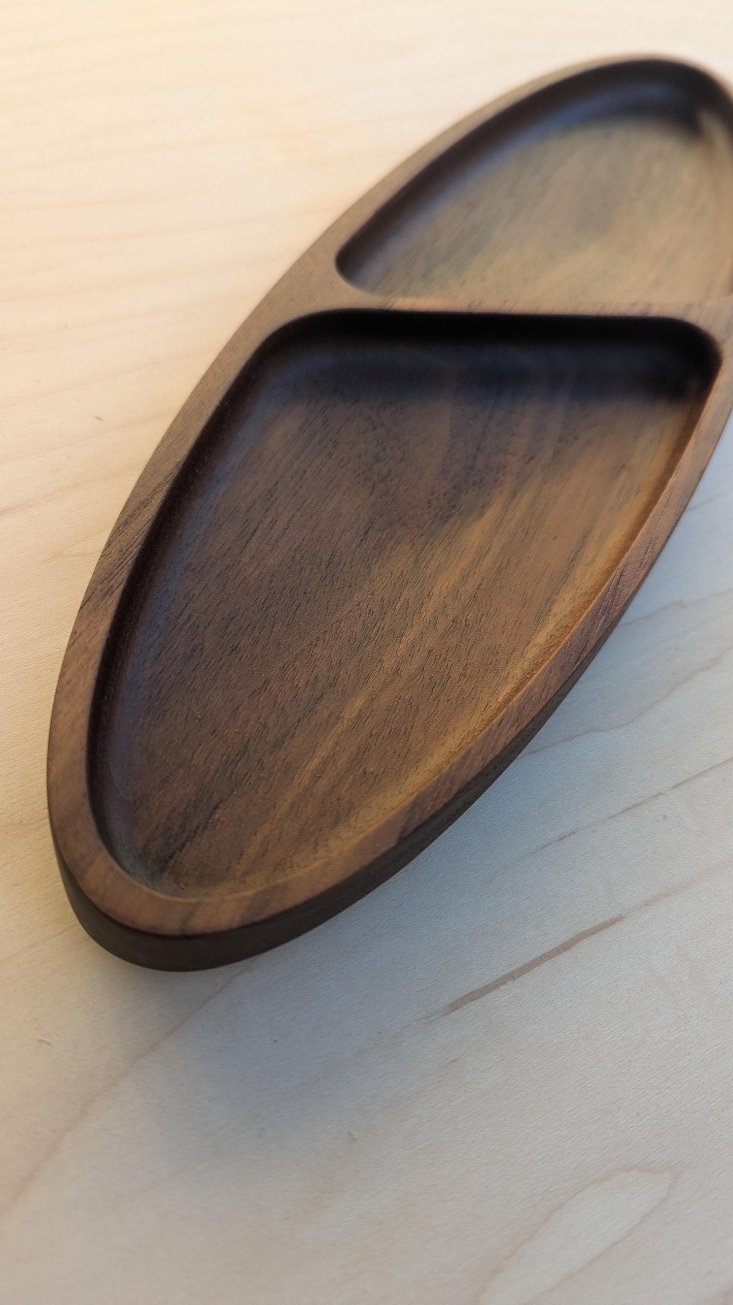 Walnut Olive Tray – Handcrafted Wooden Appetizer Dish for Olives, Nuts, Pickles & Tapas – Food-Safe Walnut Snack Tray