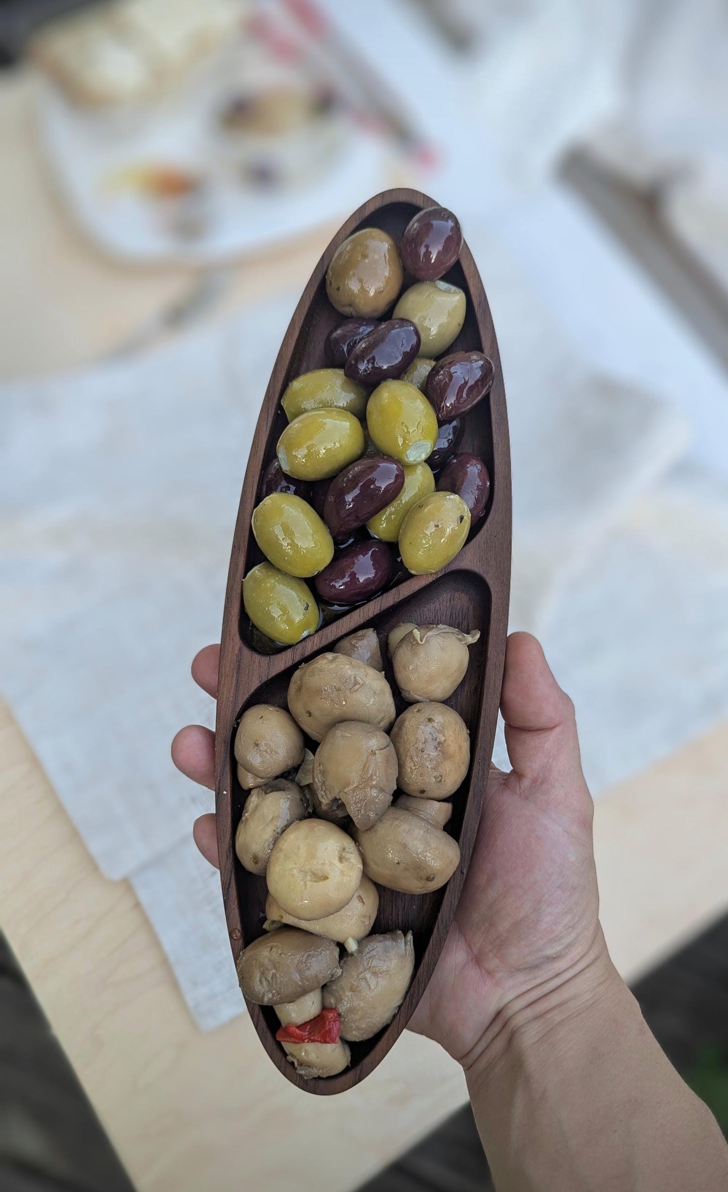 Walnut Olive Tray – Handcrafted Wooden Appetizer Dish for Olives, Nuts, Pickles & Tapas – Food-Safe Walnut Snack Tray