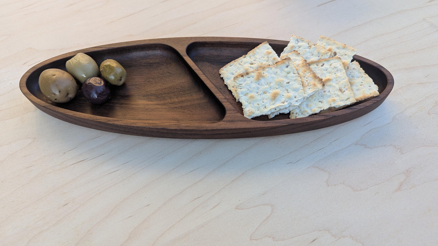Walnut Olive Tray – Handcrafted Wooden Appetizer Dish for Olives, Nuts, Pickles & Tapas – Food-Safe Walnut Snack Tray